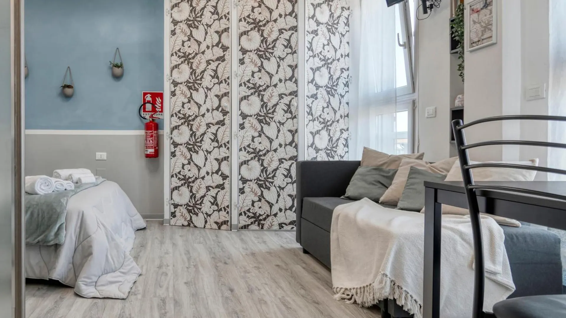 Front Station Apartment - Stazione Centrale Di Bologna 0*,