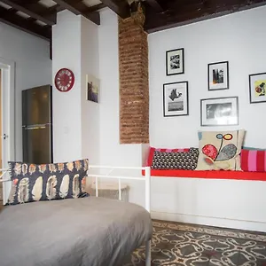 https://el-mirador-del-falla-standard-apartment.es-andalucia.com