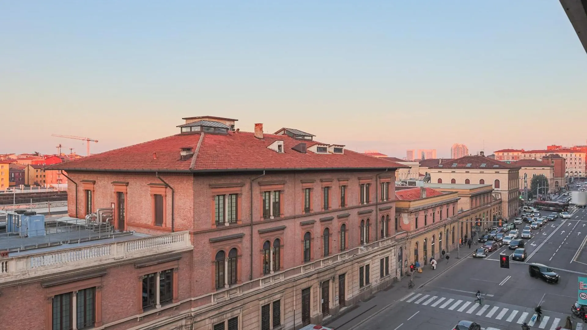 Front Station Apartment - Stazione Centrale Di Bologna