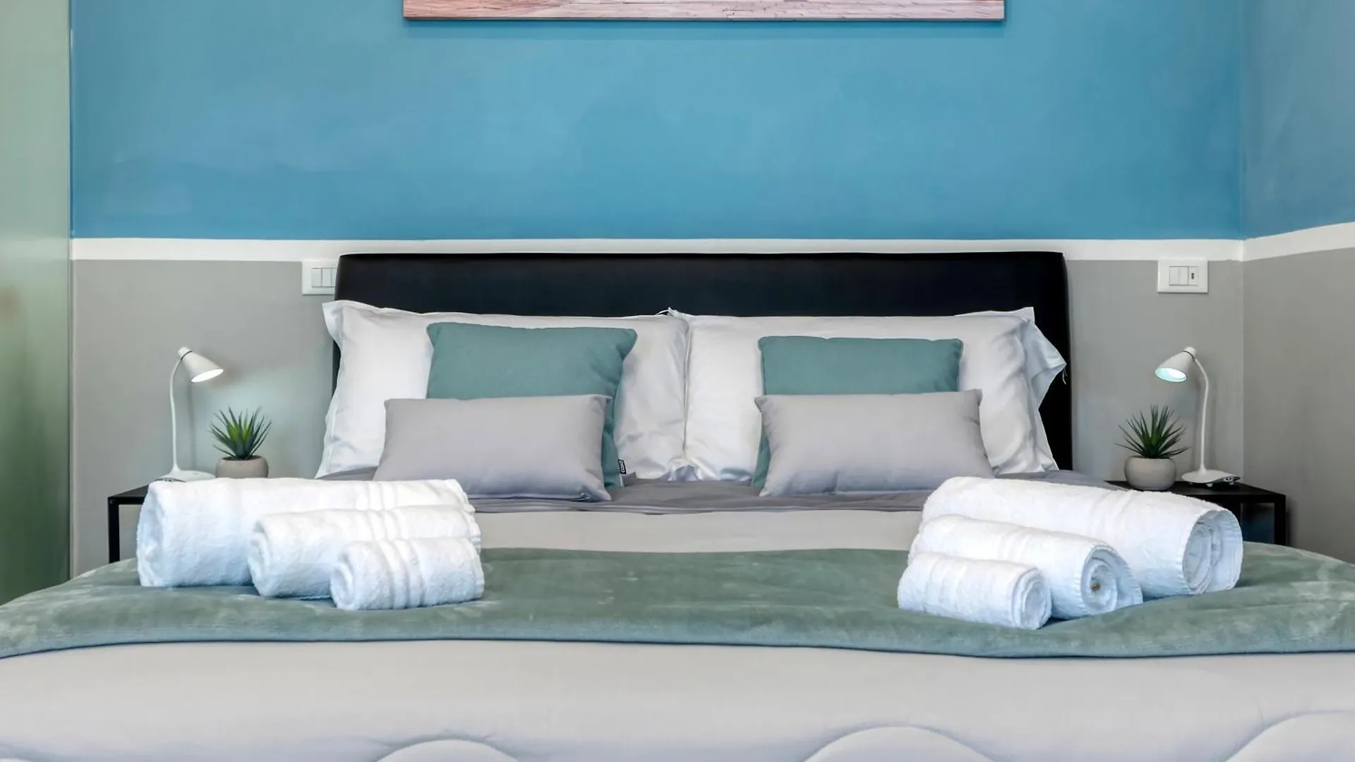 Front Station Apartment - Stazione Centrale Di Bologna Italy