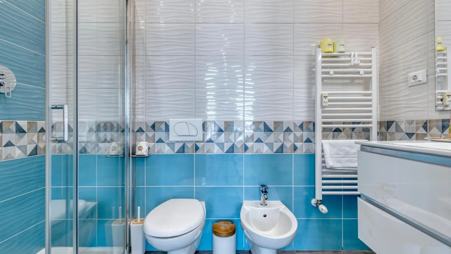 Front Station Apartment - Stazione Centrale Di Bologna