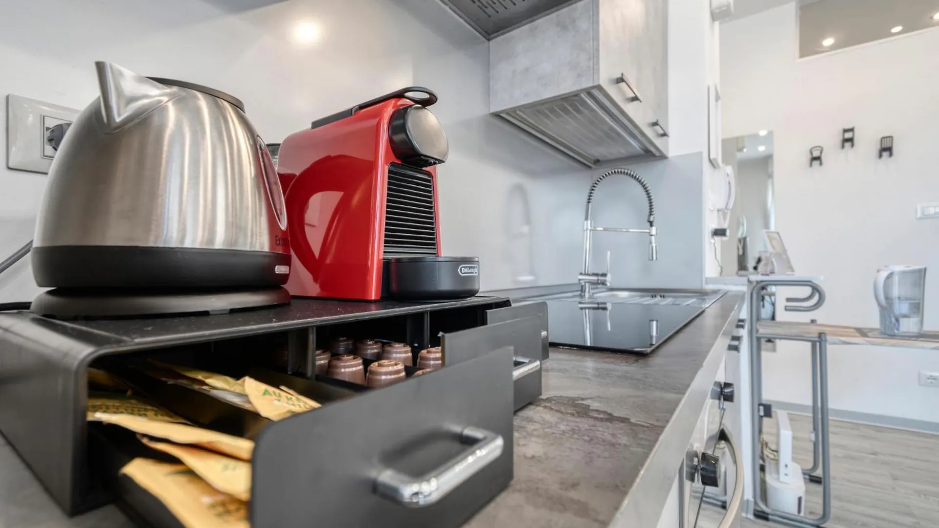 Front Station Apartment - Stazione Centrale Di Bologna
