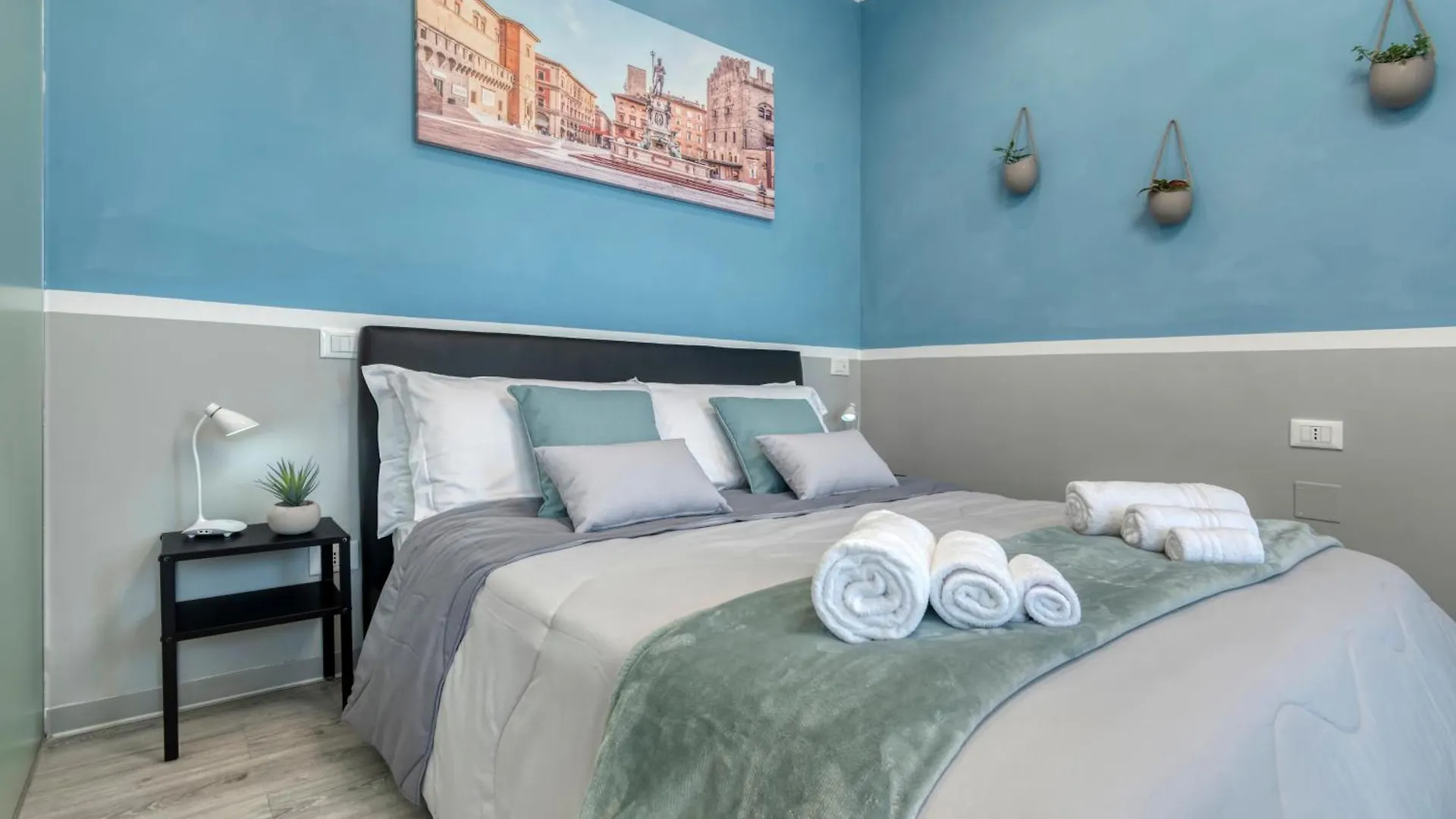 Front Station Apartment - Stazione Centrale Di 볼로냐