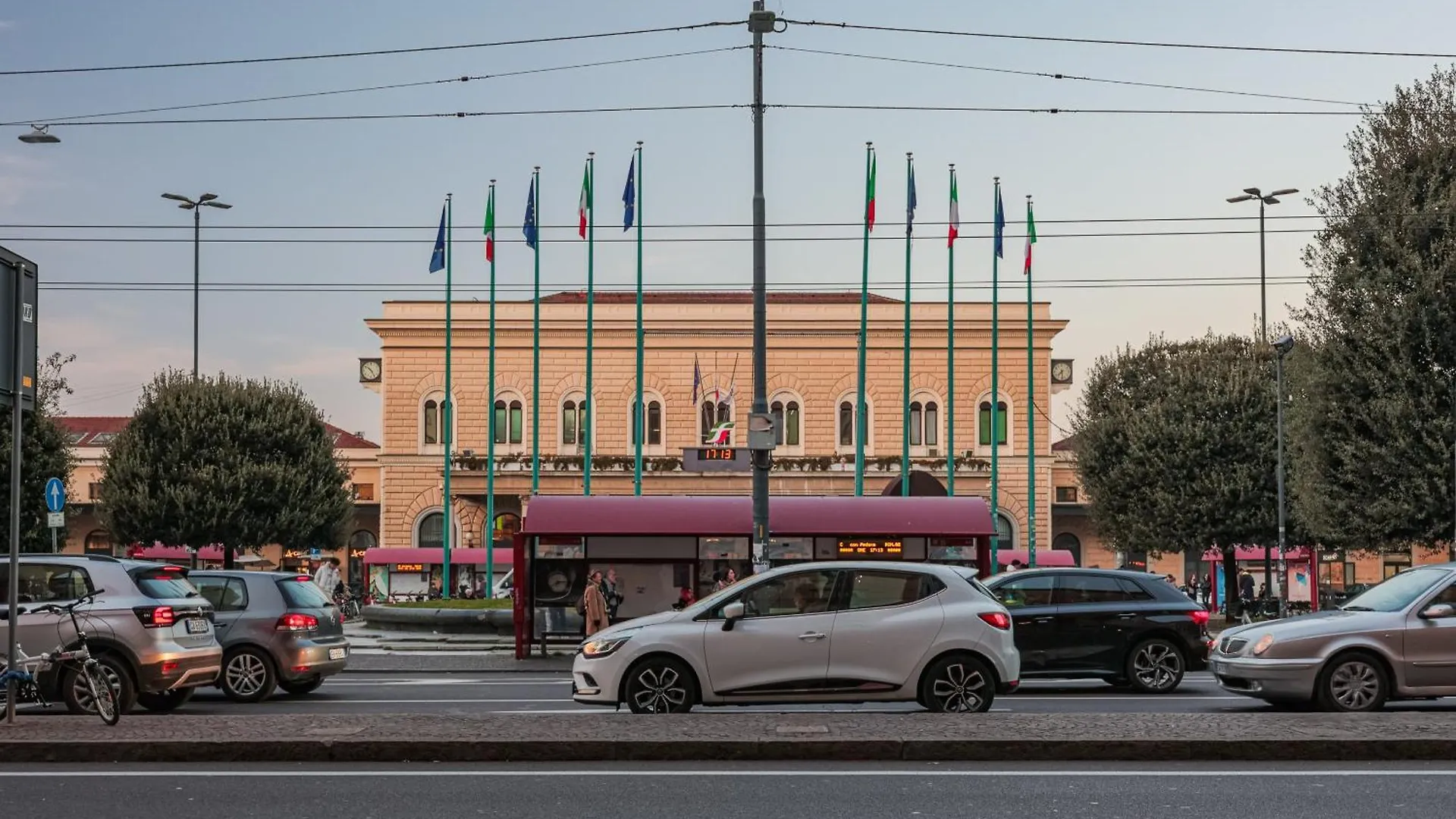 Front Station Apartment - Stazione Centrale Di Bolonia Italia
