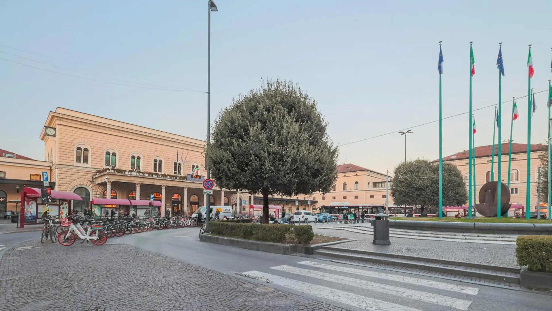 Front Station Apartment - Stazione Centrale Di Bolonia