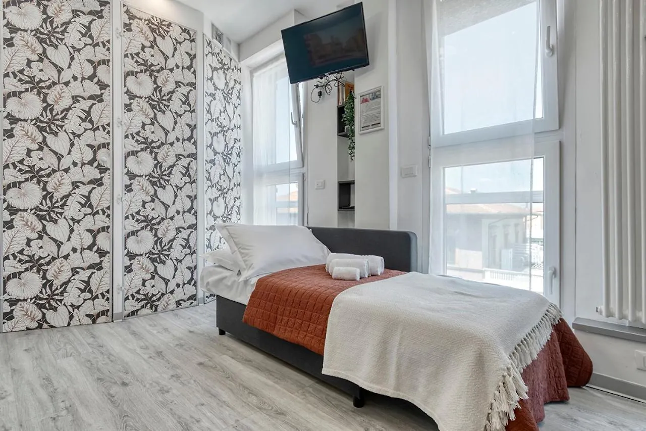 Front Station Apartment - Stazione Centrale Di Bolonia