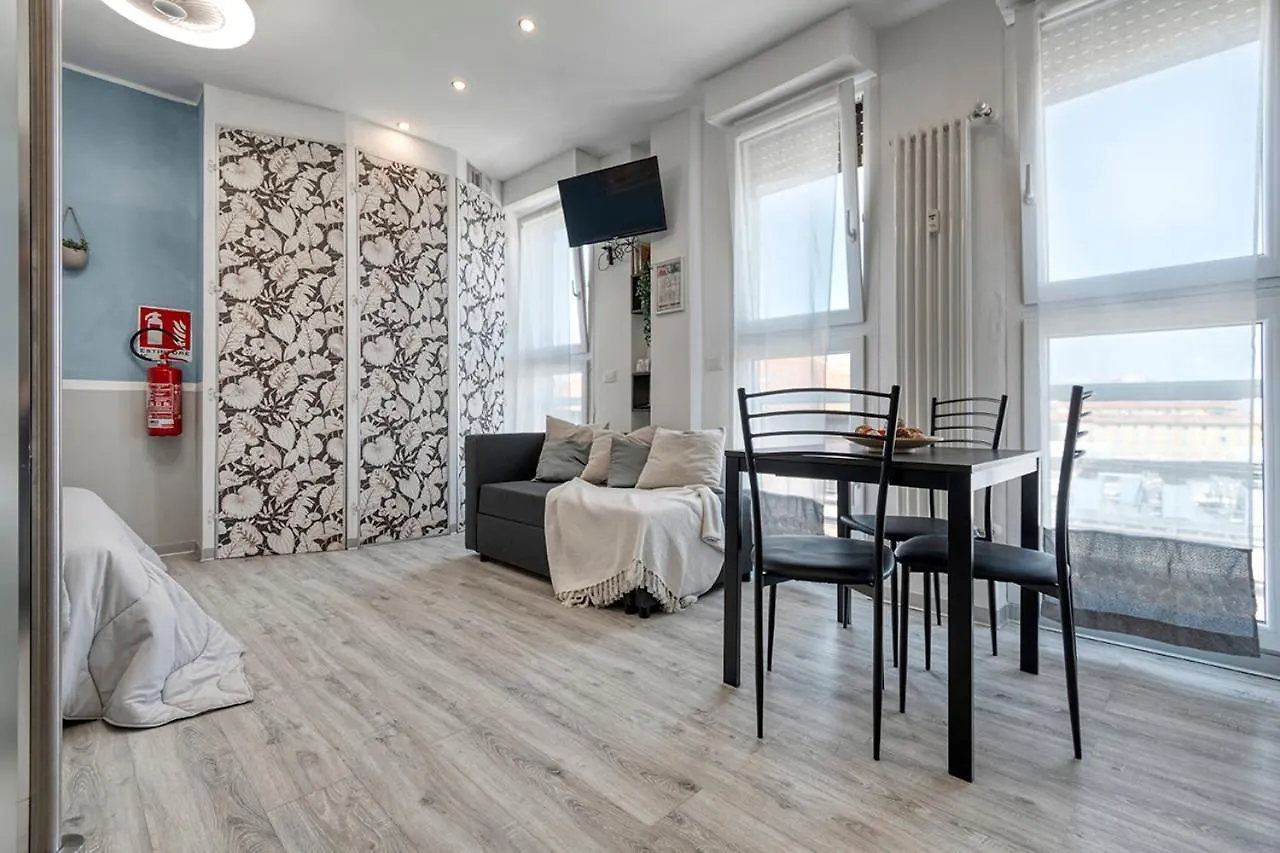 Front Station Apartment - Stazione Centrale Di Bolonia