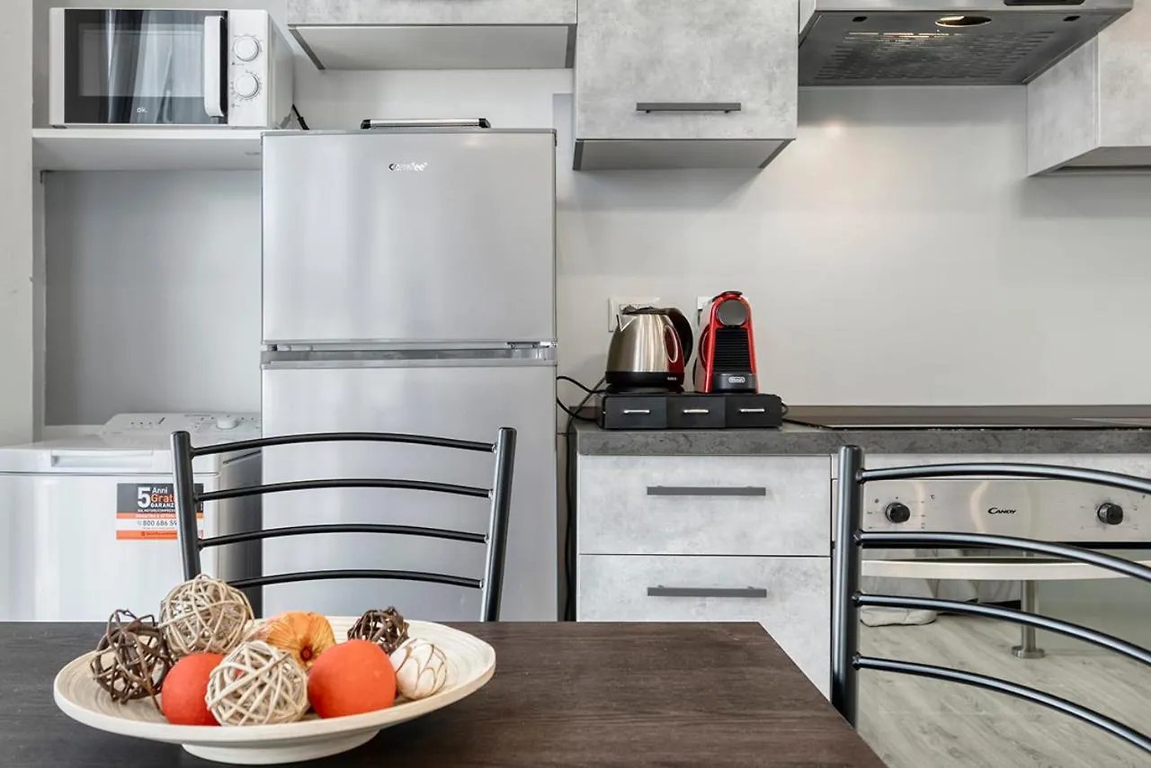 Front Station Apartment - Stazione Centrale Di Bolonia