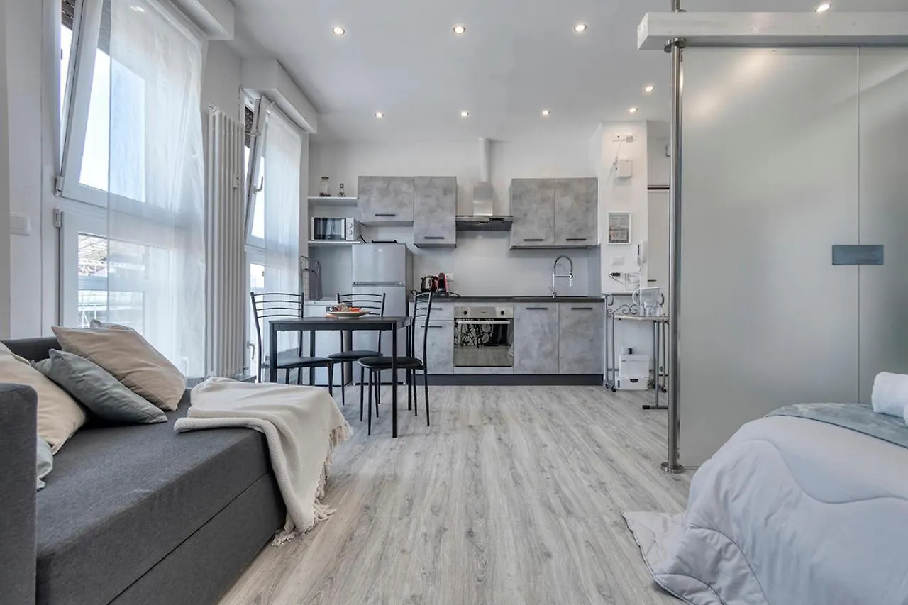 Front Station Apartment - Stazione Centrale Di Bolonia Italia