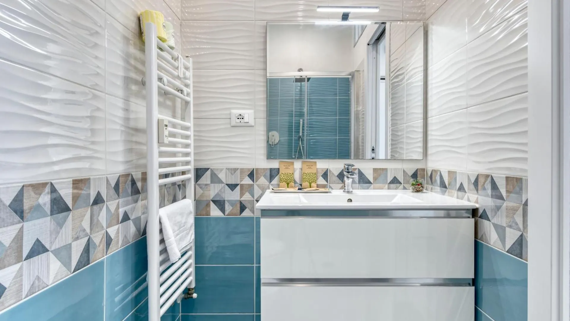 Front Station Apartment - Stazione Centrale Di Bolonia